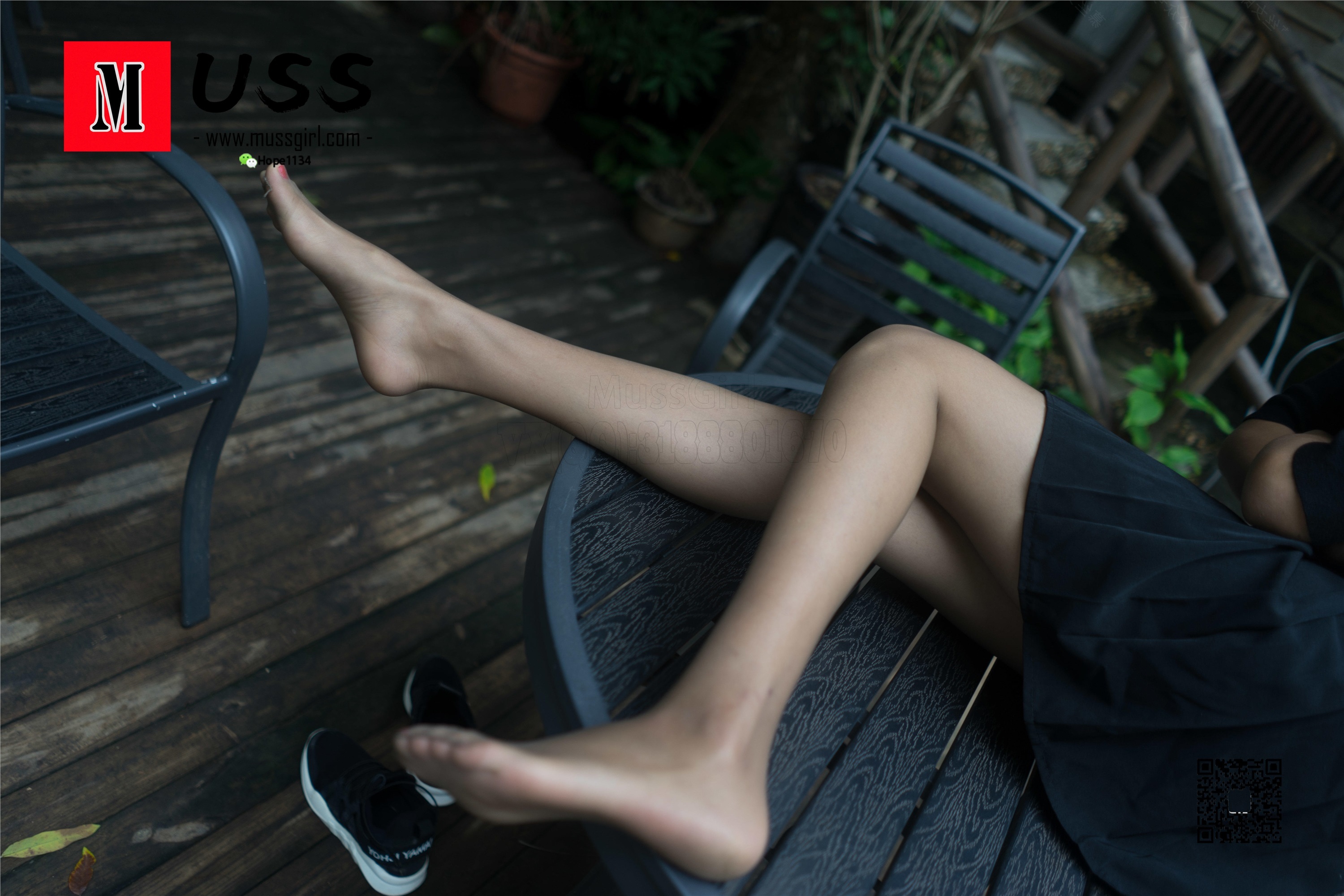 MussGirl慕丝女郎  NO.267-院落一角的黑丝足迹